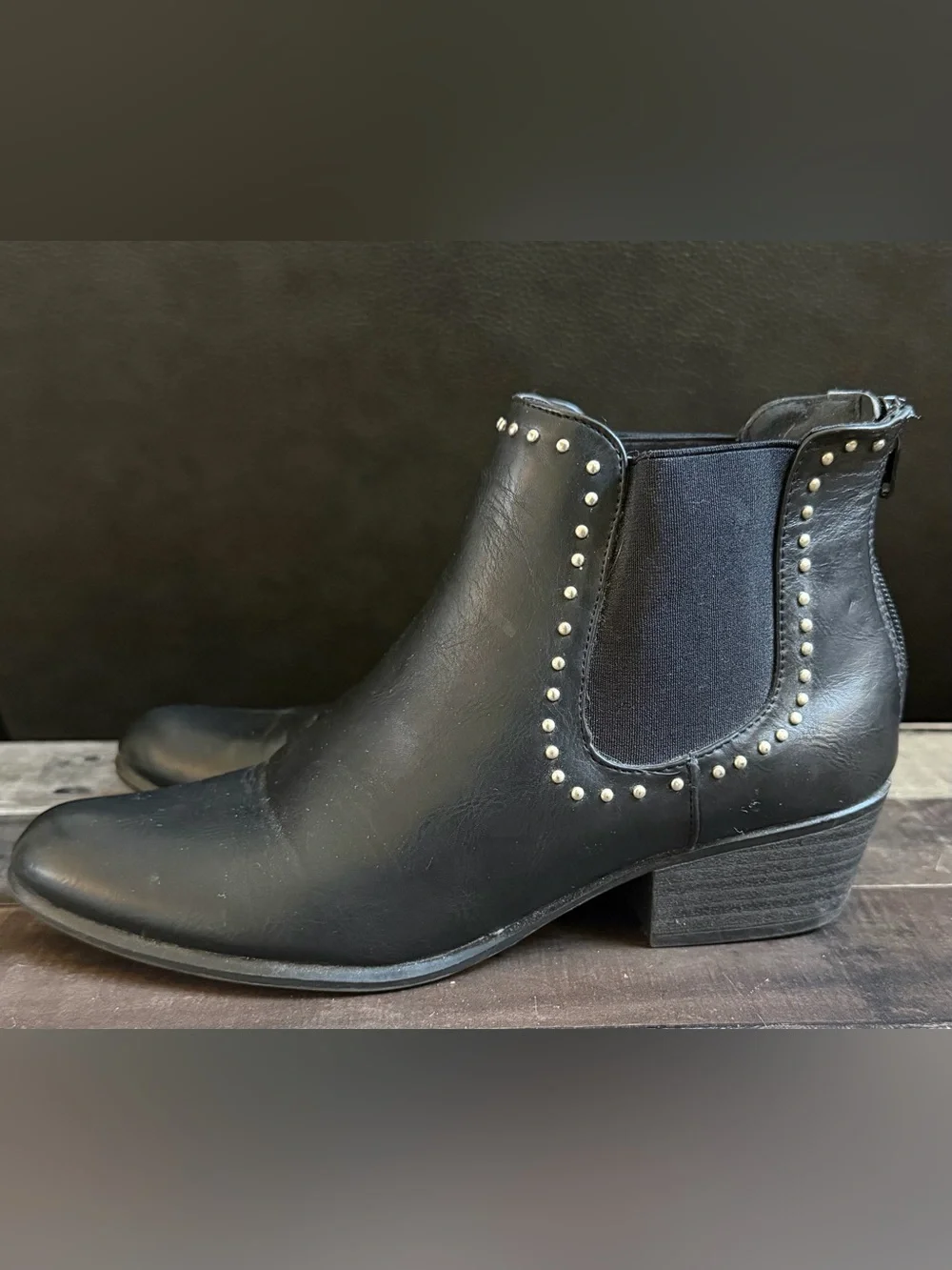 Unionbay Women’s 7.5M Black Ankle Boots With Studs Low Heel Leather Booties